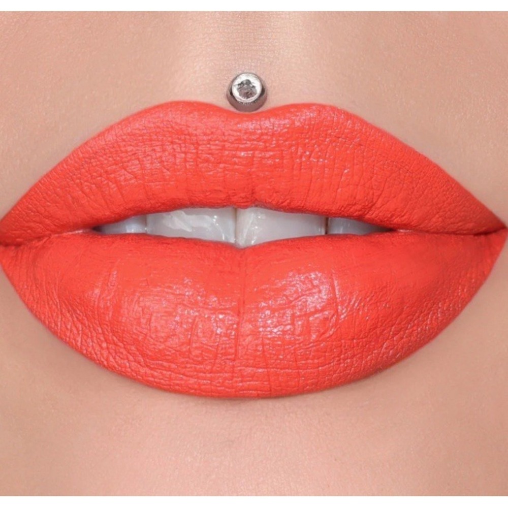Jeffree Star Velvet Trap Lipstick Prick‎